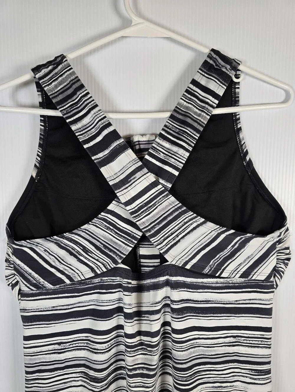 Lands' EndWomen’s Black & White Striped One-Piece Swimsuit with Front Zip Size L